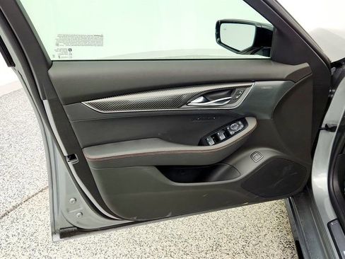 Used 2025 Cadillac CT5 V w/ LPO, ONYX Package image 10