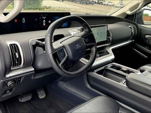Certified 2025 Ford Expedition Max Platinum AWD/4WD image 10