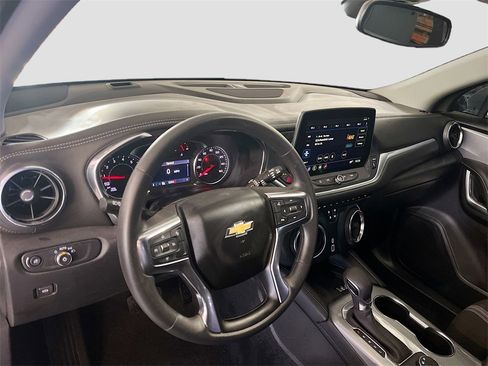 Used 2024 Chevrolet Blazer LT w/ Convenience Package image 9