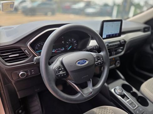 Used 2020 Ford Escape SE FWD image 15
