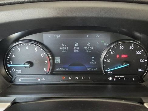 Used 2022 Ford Explorer XLT w/ Equipment Group 202A AWD/4WD image 17