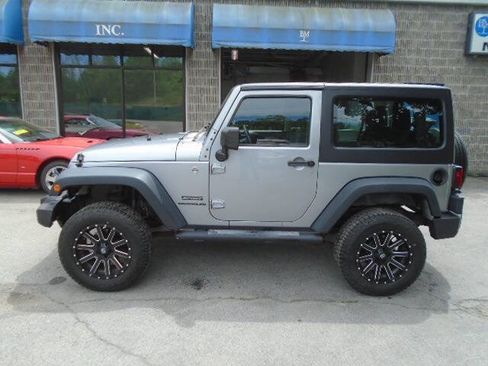 Used 2013 Jeep Wrangler Sport AWD/4WD image 8