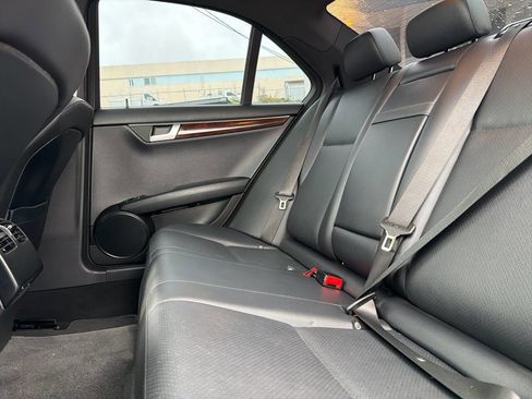Used 2013 Mercedes-Benz C 250 Sedan image 22