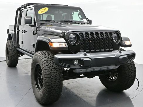 Used 2021 Jeep Gladiator Sport AWD/4WD image 2