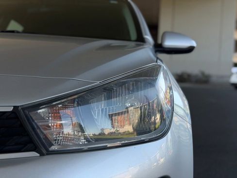 Used 2018 Kia Rio S FWD image 12