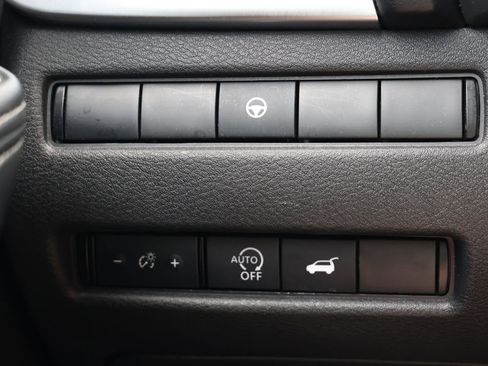 Used 2024 Nissan Rogue SV image 25