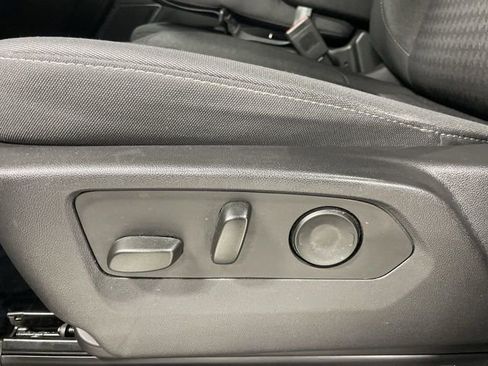 Used 2024 Chevrolet Silverado 1500 LT image 12