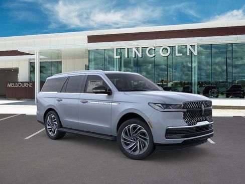 New 2026 Lincoln Navigator Premiere AWD/4WD image 7
