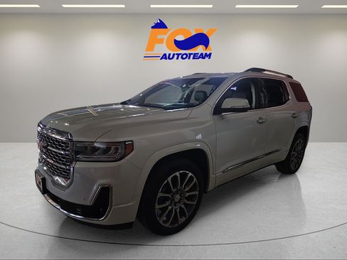 Used 2023 GMC Acadia Denali w/ Denali Ultimate Package FWD image 2