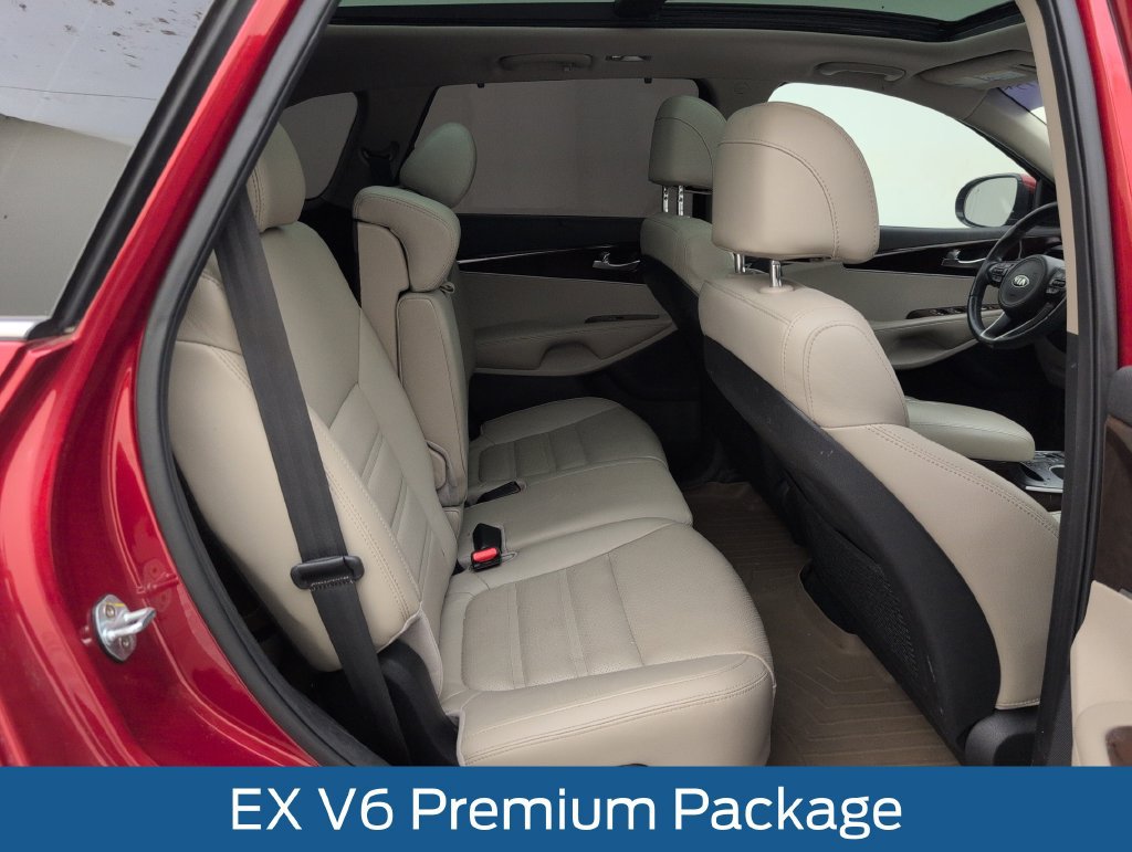 Used 2017 Kia Sorento EX w/ EX Advanced Touring Package AWD/4WD image 16