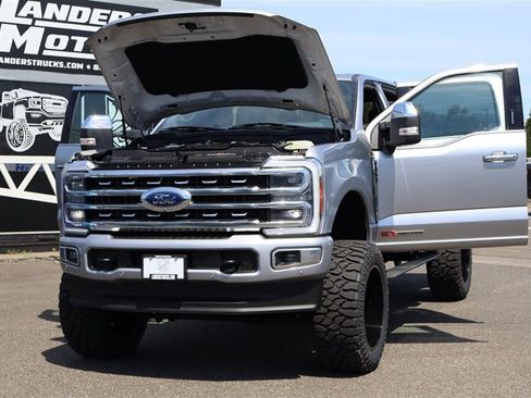 Used 2023 Ford F350 Platinum w/ FX4 Off-Road Package AWD/4WD image 34