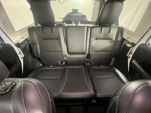 Used 2023 Jeep Wrangler Sahara image 25