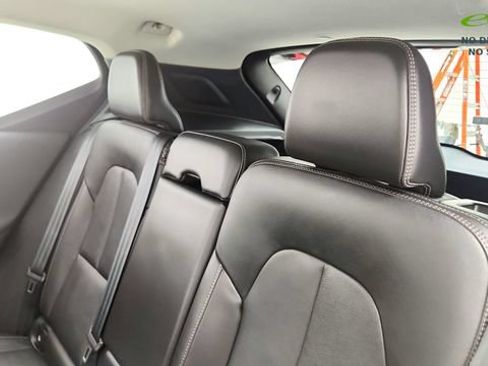 Used 2024 Volvo XC40 B5 Plus w/ Protection Package Premier AWD/4WD image 45