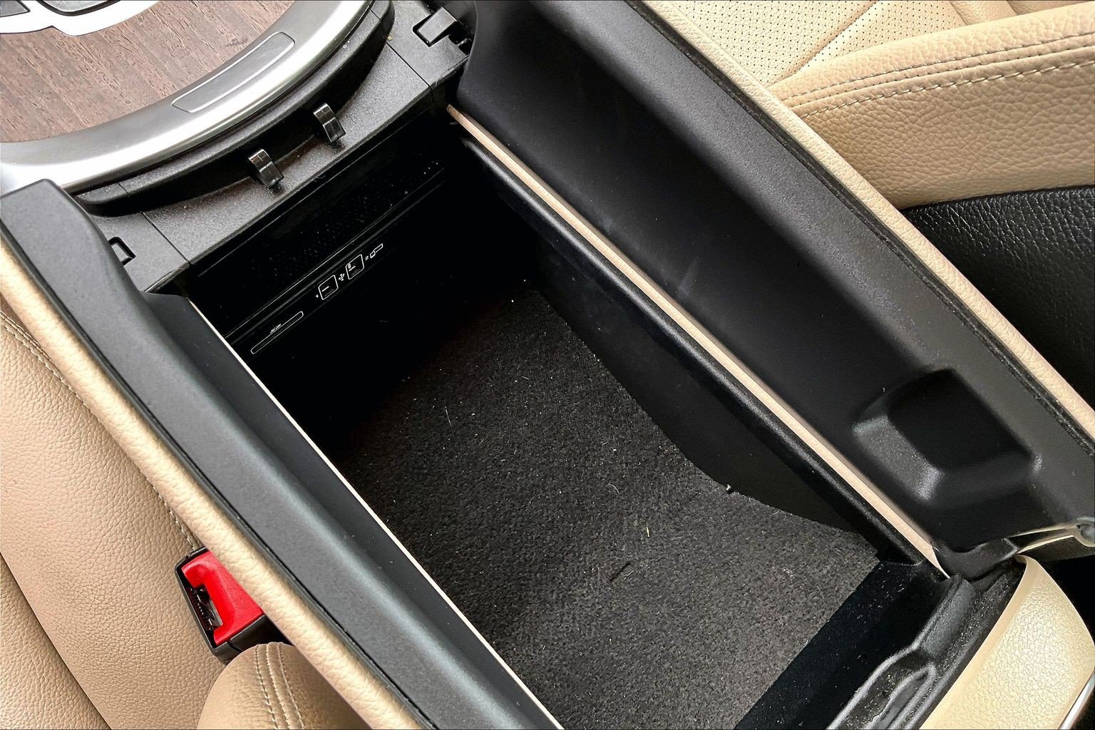 Used 2019 Mercedes-Benz C 300 Sedan image 25