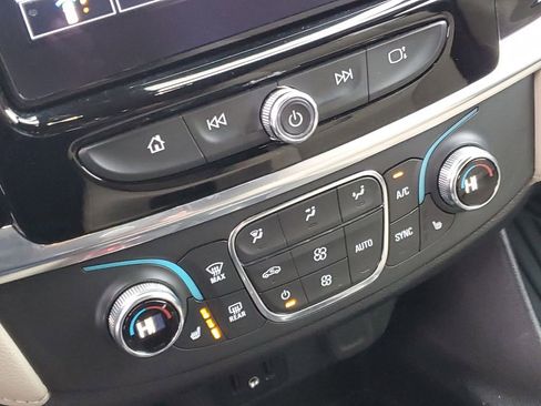 Certified 2023 Chevrolet Traverse LT image 22