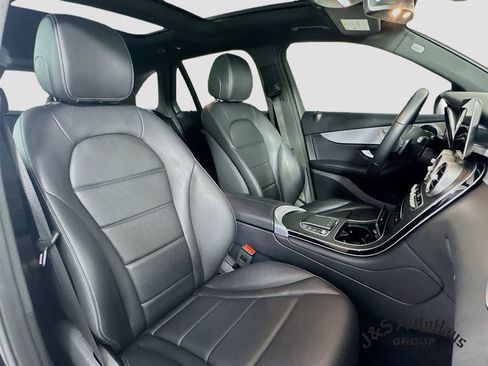 Used 2022 Mercedes-Benz GLC 300 GLC 300 image 34