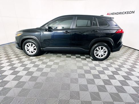 Used 2025 Toyota Corolla Cross L image 6