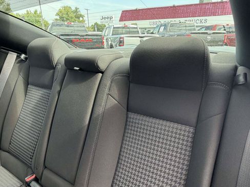 Used 2021 Dodge Charger R/T w/ Blacktop Package RWD image 30