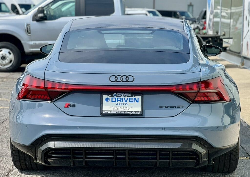 Used 2024 Audi RS e-tron GT w/ Carbon Performance Package AWD/4WD image 38