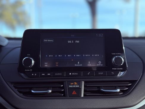 Used 2022 Nissan Altima 2.5 S image 12