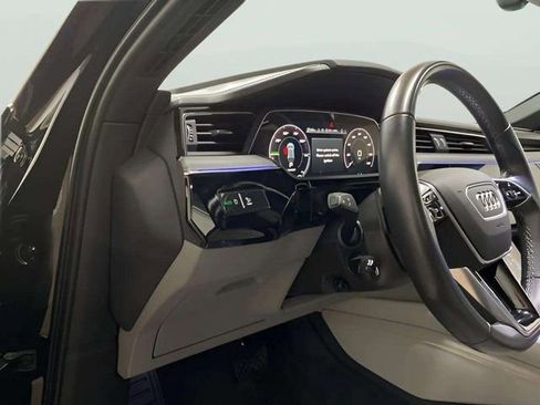 Used 2024 Audi Q8 e-tron Prestige w/ Prestige Package image 13