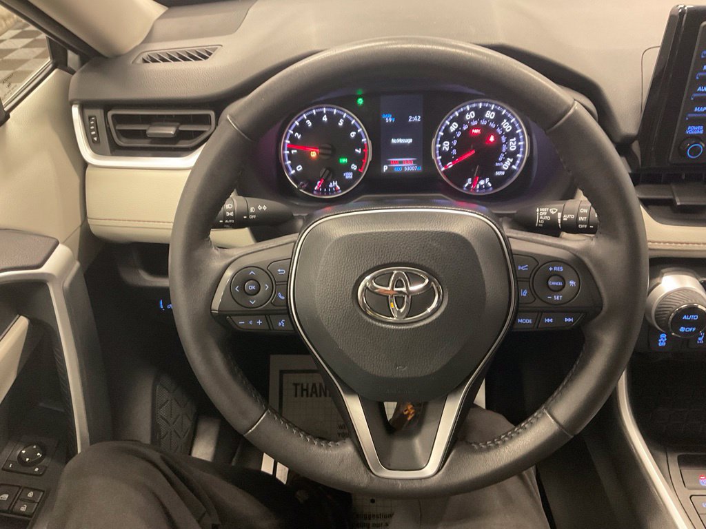 Used 2021 Toyota RAV4 XLE w/ XLE Grade Weather Package AWD/4WD image 18