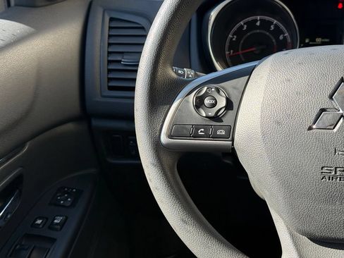 Used 2025 Mitsubishi Outlander Sport ES AWD/4WD image 12