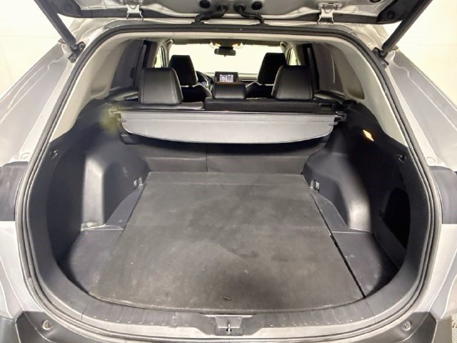 Used 2019 Toyota RAV4 XLE Premium FWD image 29