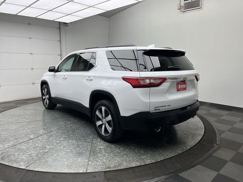Certified 2020 Chevrolet Traverse LT w/ LT Premium Package AWD/4WD image 2