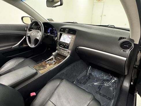 Used 2012 Lexus IS 350C image 37