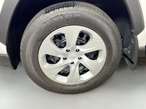 Used 2025 Toyota RAV4 LE image 14