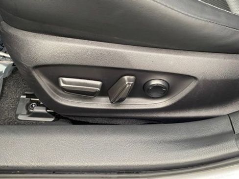 Used 2023 Toyota Prius LE image 11