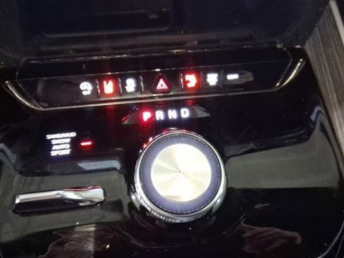 Used 2024 Jeep Wagoneer L Series II w/ Flexible Seating Group image 35