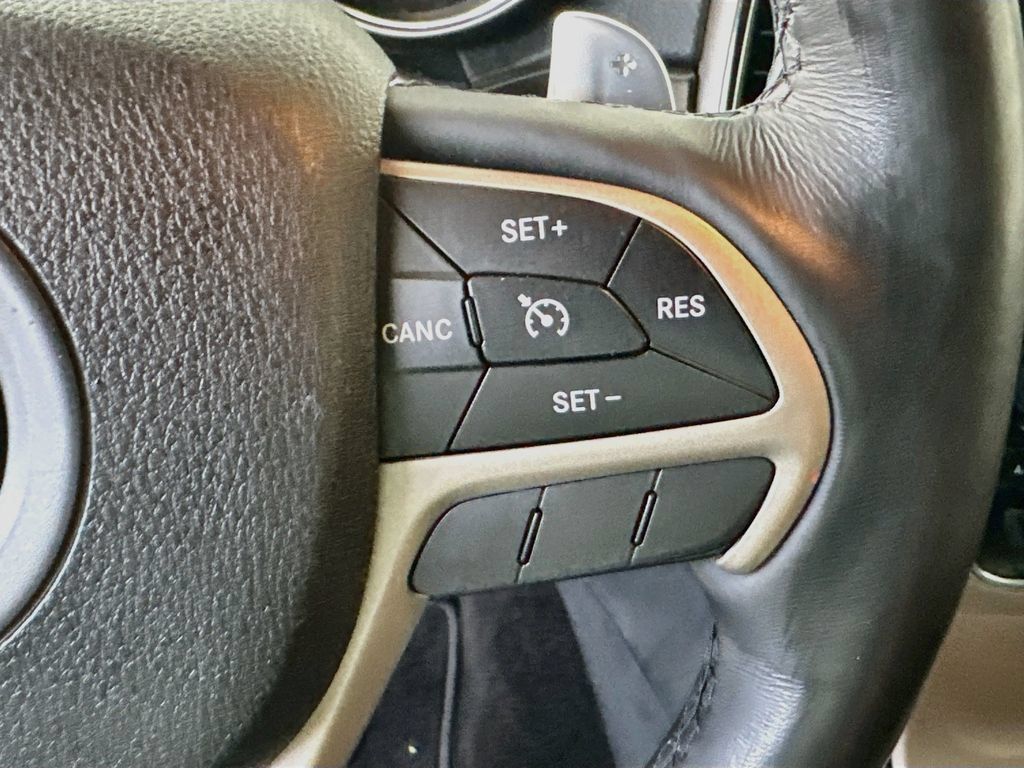 Used 2015 Jeep Grand Cherokee Limited AWD/4WD image 27