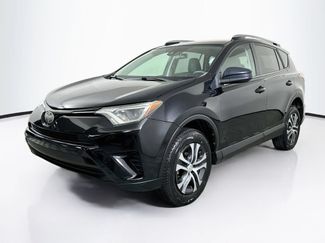 Used 2017 Toyota RAV4 LE FWD video 1