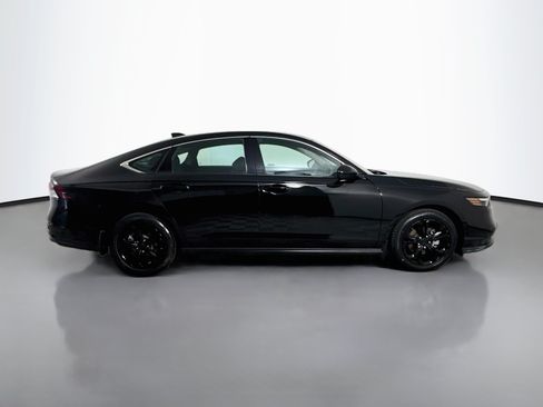 Used 2023 Honda Accord EX image 11
