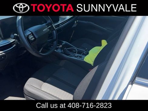 Used 2026 Kia Sorento LX FWD image 4