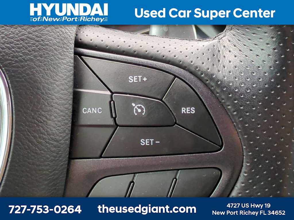 Used 2022 Dodge Durango R/T RWD image 32