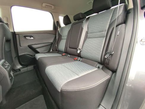 Used 2021 Nissan Rogue SV image 23