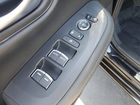 Certified 2025 Honda HR-V EX-L image 19