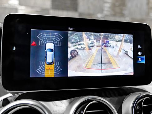 Used 2021 Mercedes-Benz GLC 300 image 18