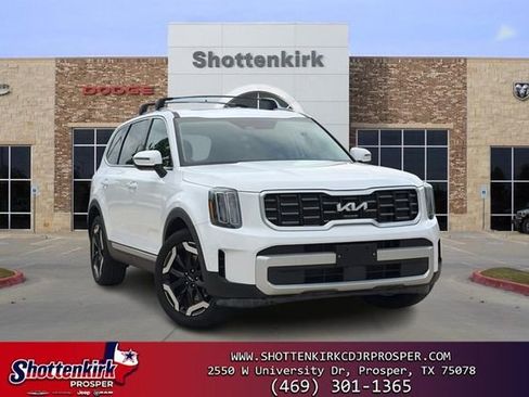 Used 2025 Kia Telluride S image 1