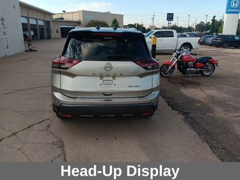 New 2025 Nissan Rogue SL w/ Tech Package image 5