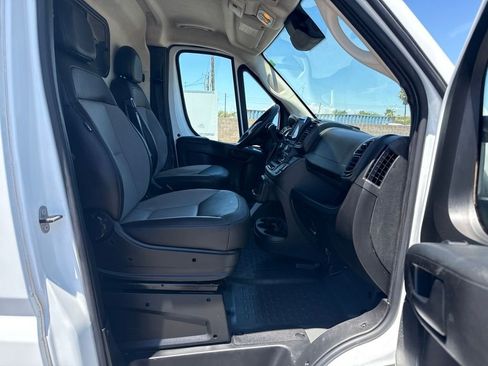 Used 2025 RAM ProMaster 3500 w/ Convenience Group FWD image 16