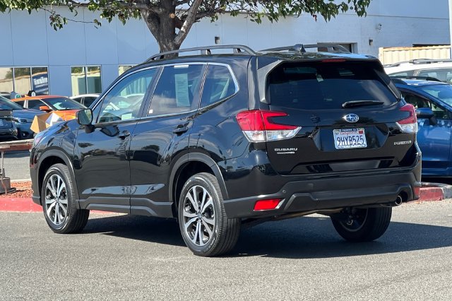 Certified 2023 Subaru Forester Limited AWD/4WD image 6