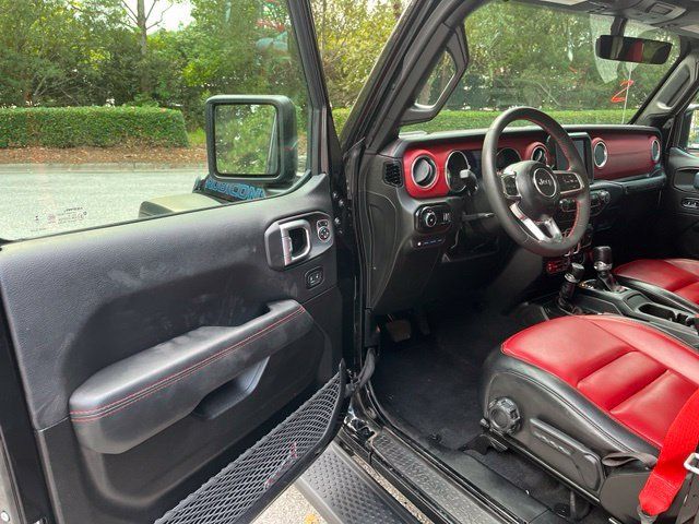 Used 2023 Jeep Wrangler Unlimited Rubicon 4xe AWD/4WD image 4