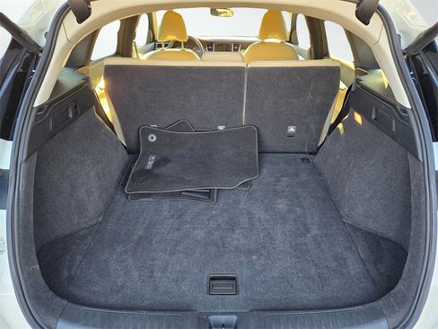 Used 2022 INFINITI QX50 Sensory image 9