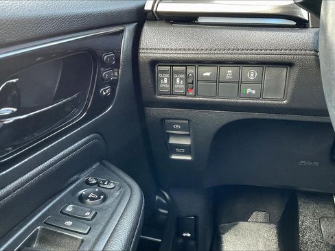 Used 2023 Honda Odyssey Elite image 33