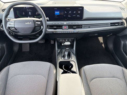 Used 2025 Kia K4 FWD image 16