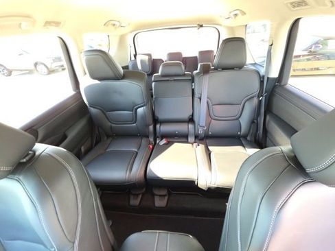 Used 2026 Nissan Armada SV AWD/4WD image 21